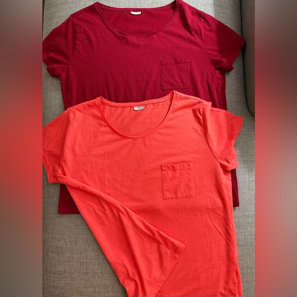SET OF 2 JACQUELINE DE YONG TSHIRTS